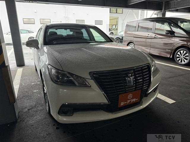 2015 Toyota Crown