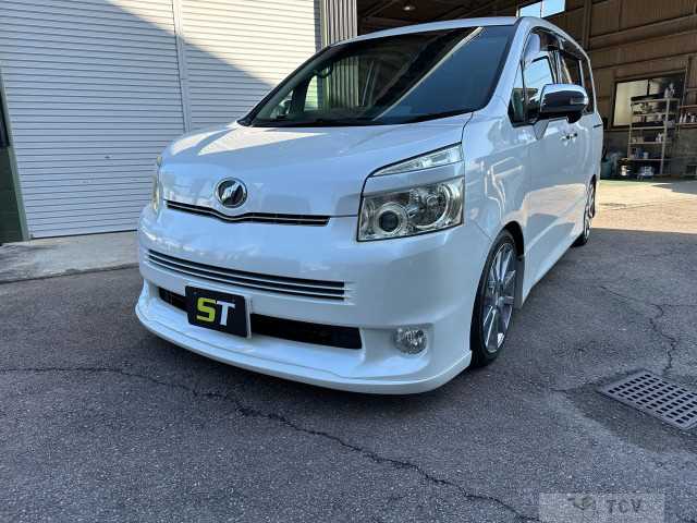 2009 Toyota Voxy