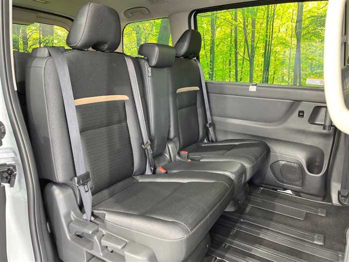 Nissan Serena 2025 — миниатюра 9