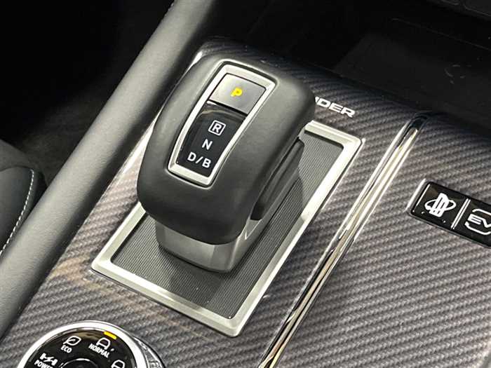 Mitsubishi OUTLANDER PHEV 2024 — фото 10 купить в Москве