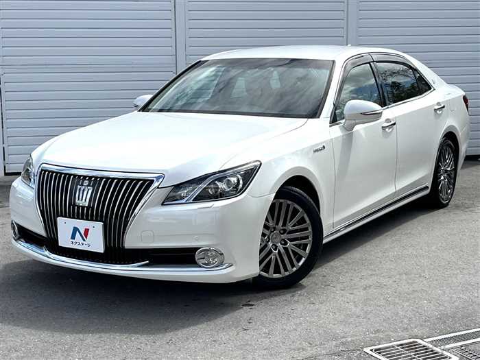 2014 Toyota Crown Majesta