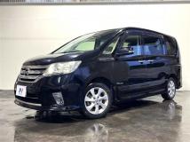 2013 Nissan Serena