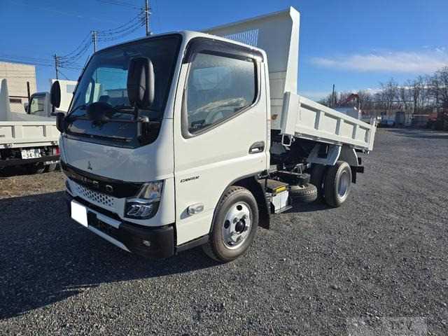 2025 Mitsubishi Canter