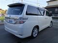 2013 Toyota Vellfire