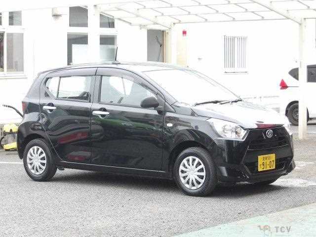 2022 Daihatsu Mira Es
