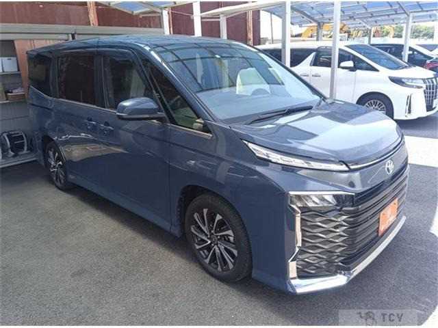 2023 Toyota Voxy
