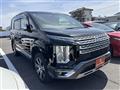 2019 Mitsubishi Delica D5