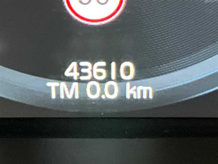 Volvo V60 2022 — миниатюра 4