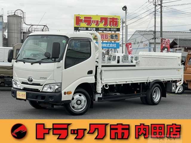 2025 Toyota Dyna Truck