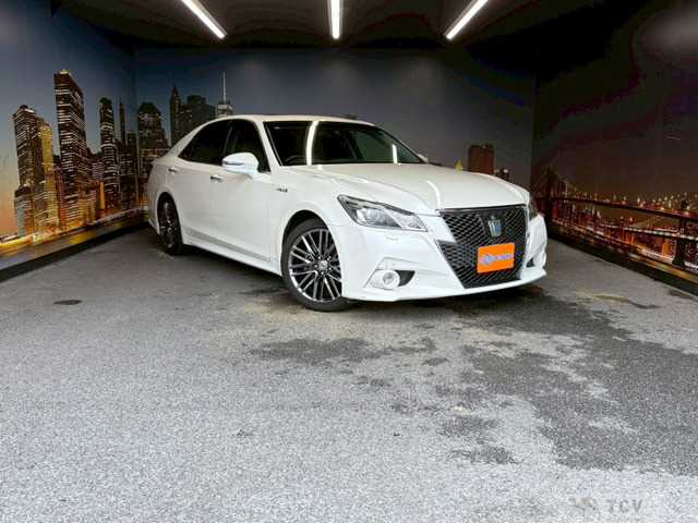 2013 Toyota Crown Athlete Series