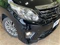 2013 Toyota Alphard