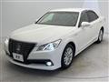 2013 Toyota Crown Hybrid