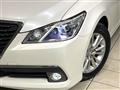 2013 Toyota Crown Hybrid