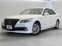 2013 Toyota Crown Hybrid