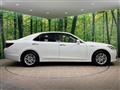 2014 Toyota Crown Hybrid