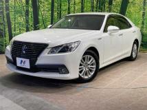2014 Toyota Crown Hybrid