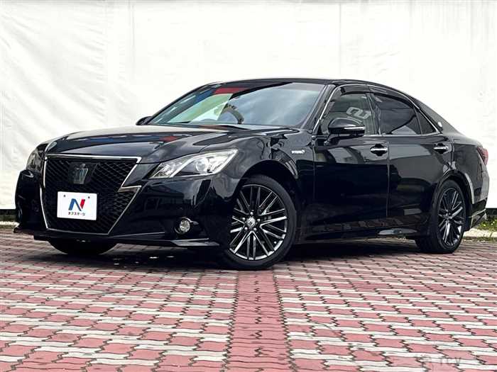 2015 Toyota Crown Hybrid