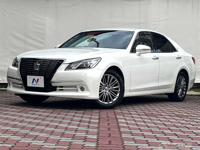 2015 Toyota Crown Hybrid