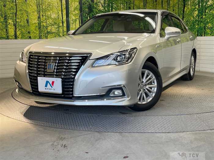2016 Toyota Crown Hybrid