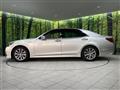 2017 Toyota Crown Hybrid