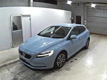 2018 Volvo V40