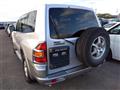 2000 Mitsubishi Pajero