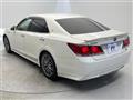 2013 Toyota Crown Hybrid