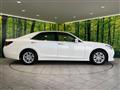 2013 Toyota Crown Hybrid