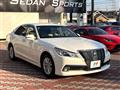 2013 Toyota Crown Hybrid