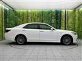 2013 Toyota Crown Hybrid