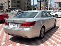 2013 Toyota Crown Hybrid