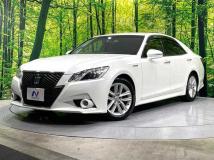 2013 Toyota Crown Hybrid