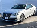 2013 Toyota Crown Hybrid