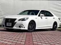 2014 Toyota Crown Hybrid