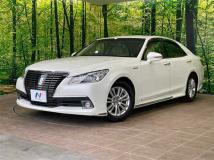 2014 Toyota Crown Hybrid