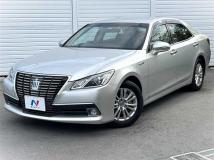 2014 Toyota Crown Hybrid