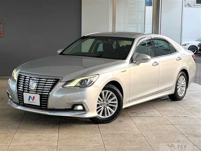 2015 Toyota Crown Hybrid
