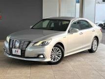 2015 Toyota Crown Hybrid
