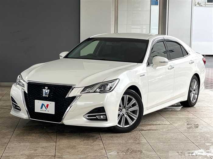 2016 Toyota Crown Hybrid