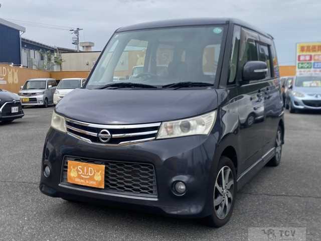 2011 Nissan ROOX