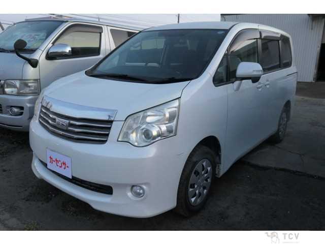 2011 Toyota Noah
