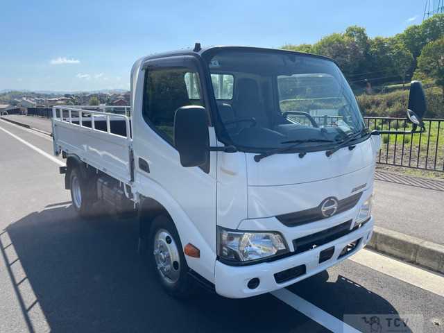 2017 Hino Dutro
