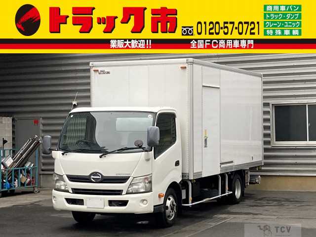 2013 Hino Dutro
