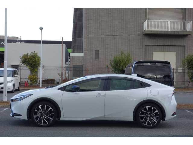 Toyota Prius 2025 — фото 6 купить в Москве