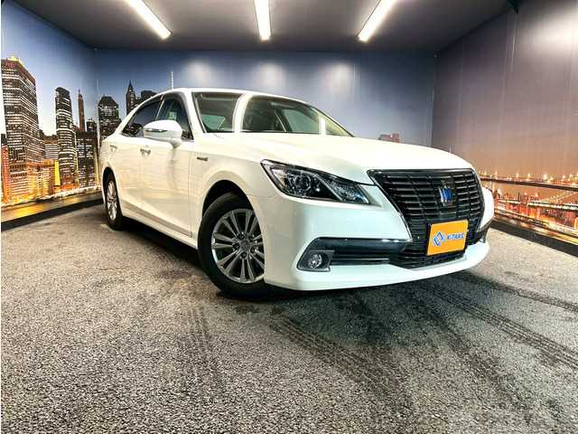 2013 Toyota Crown