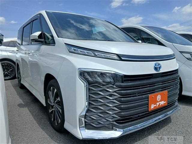 2022 Toyota Voxy