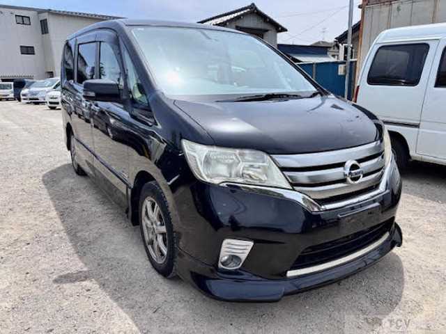 2013 Nissan Serena