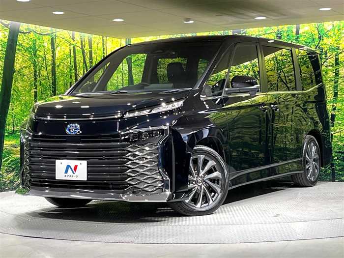 Toyota Voxy 2025 — фото 2 купить в Москве