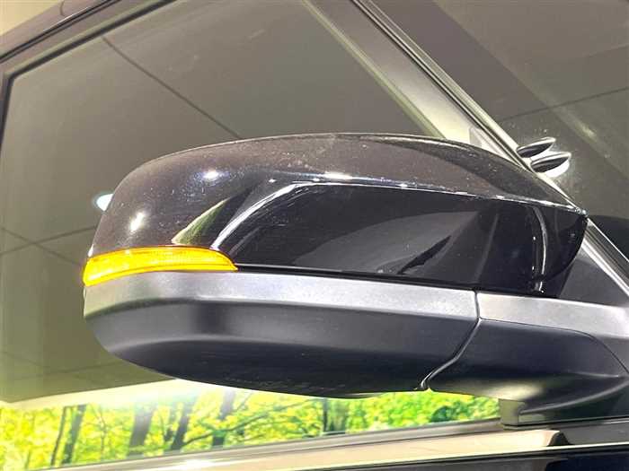 Toyota Voxy 2025 — фото 8 купить в Москве