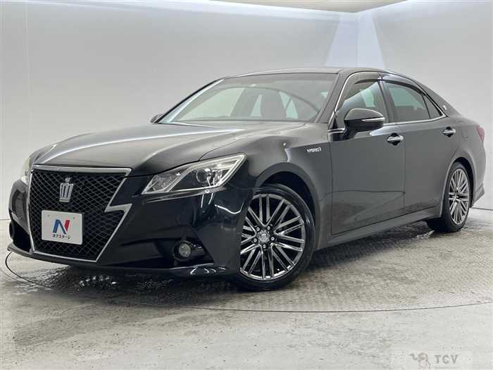2014 Toyota Crown Hybrid